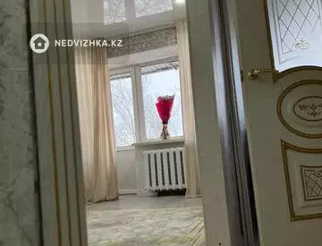 3-комнатная квартира, этаж 4 из 4, 52 м²