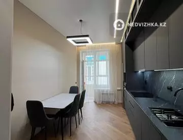 2-комнатная квартира, этаж 4 из 9, 64 м²