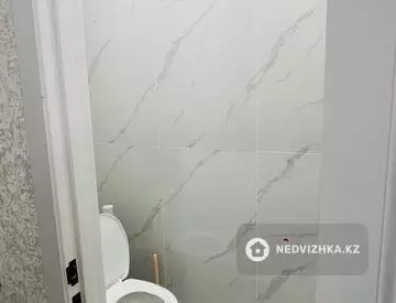 2-комнатная квартира, этаж 9 из 12, 55 м², на длительный срок