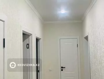 2-комнатная квартира, этаж 9 из 12, 55 м², на длительный срок