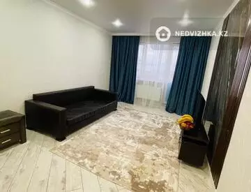2-комнатная квартира, этаж 9 из 12, 55 м², на длительный срок
