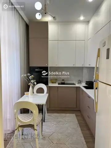 3-комнатная квартира, этаж 8 из 10, 77 м²