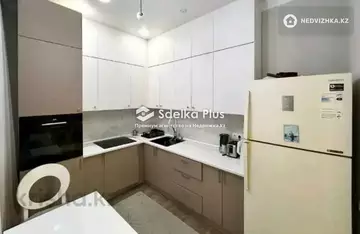 3-комнатная квартира, этаж 8 из 10, 77 м²