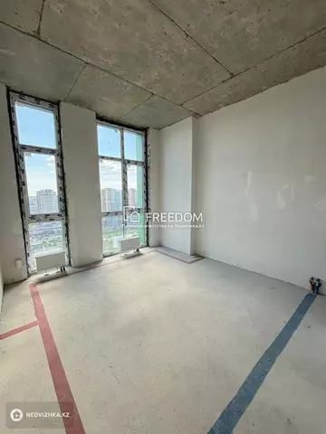 4-комнатная квартира, этаж 18 из 18, 174 м²