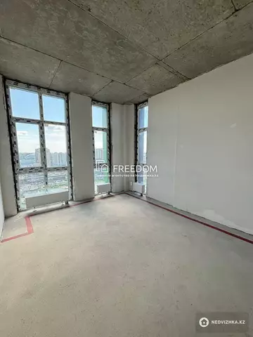 4-комнатная квартира, этаж 18 из 18, 174 м²