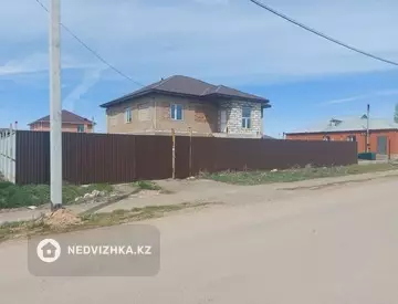 5-комнатный дом, 10 соток, 210 м²