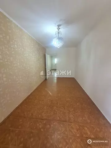 3-комнатная квартира, этаж 2 из 5, 60 м²