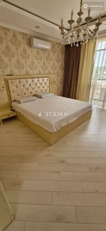 2-комнатная квартира, этаж 15 из 17, 65 м², на длительный срок