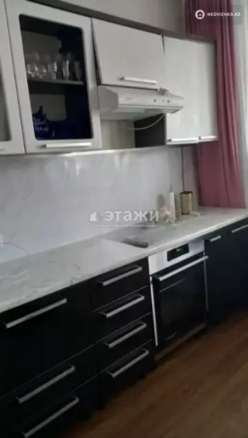 3-комнатная квартира, этаж 4 из 13, 93 м²