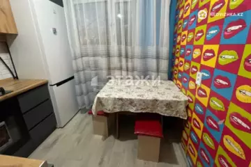 2-комнатная квартира, этаж 4 из 5, 48 м²