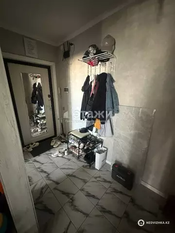 1-комнатная квартира, этаж 10 из 10, 36 м²