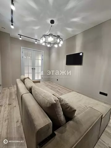 2-комнатная квартира, этаж 5 из 8, 67 м²