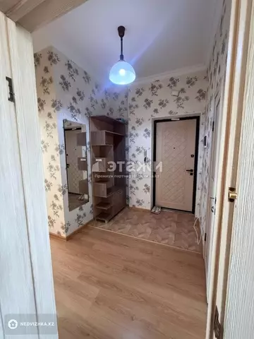 2-комнатная квартира, этаж 8 из 8, 55 м²