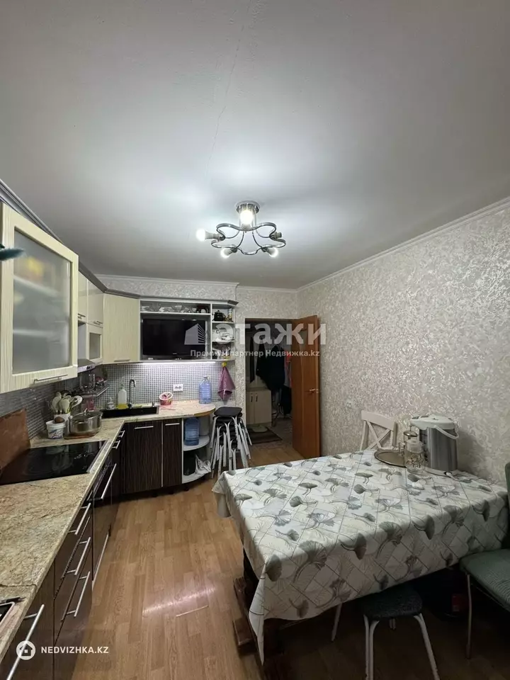81 м², 2-комнатная квартира, этаж 4 из 9, 81 м², изображение - 1