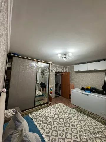 2-комнатная квартира, этаж 4 из 9, 81 м²