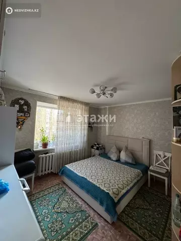2-комнатная квартира, этаж 4 из 9, 81 м²