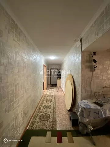 2-комнатная квартира, этаж 4 из 9, 81 м²