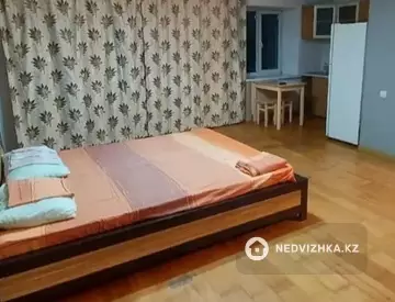 1-комнатная квартира, этаж 1 из 5, 30 м², по часам