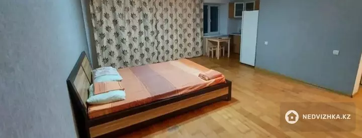 30 м², 1-комнатная квартира, этаж 1 из 5, 30 м², по часам, изображение - 1