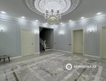 9-комнатный дом, 12 соток, 505 м²