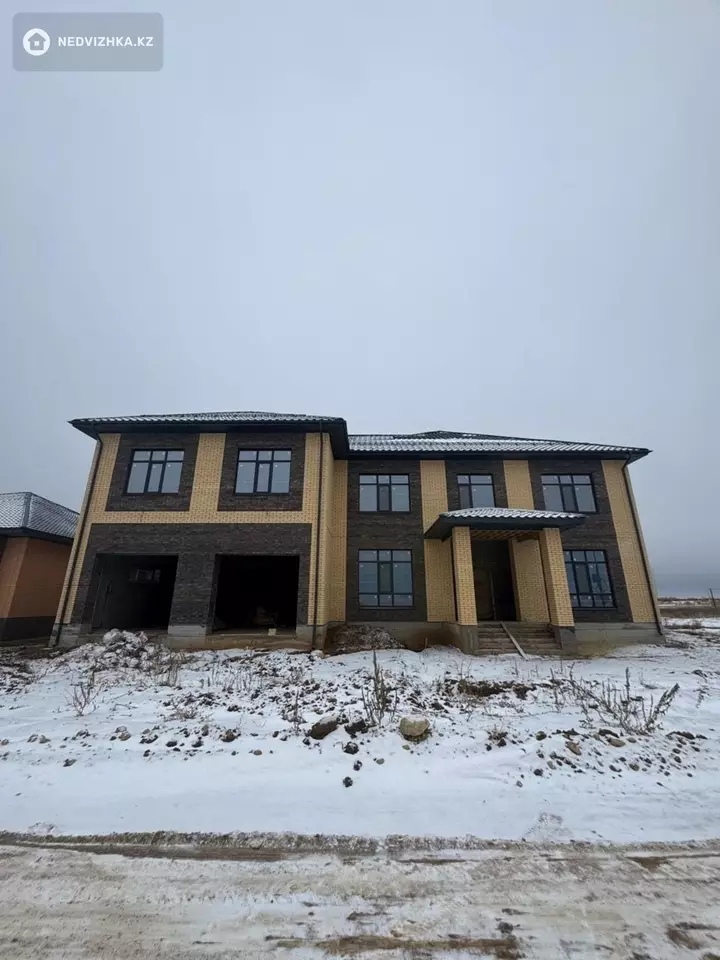 484.3 м², 10-комнатный дом, 10 соток, 484 м², изображение - 1