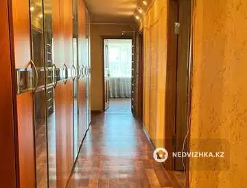 4-комнатная квартира, этаж 5 из 5, 100 м²