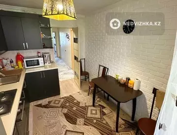 3-комнатная квартира, этаж 2 из 2, 64 м²
