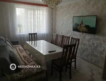 4-комнатная квартира, этаж 4 из 5, 71 м²