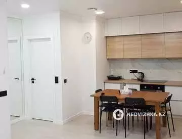 4-комнатная квартира, этаж 5 из 22, 93 м²