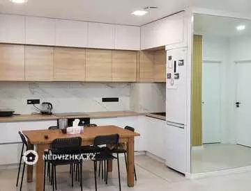 4-комнатная квартира, этаж 5 из 22, 93 м²