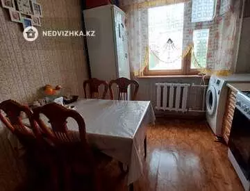 4-комнатная квартира, этаж 3 из 5, 72 м²