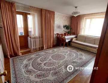 4-комнатная квартира, этаж 3 из 5, 72 м²