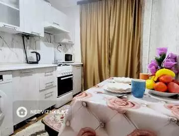 1-комнатная квартира, этаж 4 из 4, 30 м², по часам