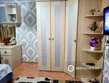 1-комнатная квартира, этаж 4 из 4, 30 м², по часам