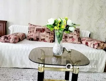 1-комнатная квартира, этаж 4 из 4, 40 м², по часам