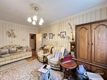 2-комнатная квартира, этаж 2 из 5, 52 м²