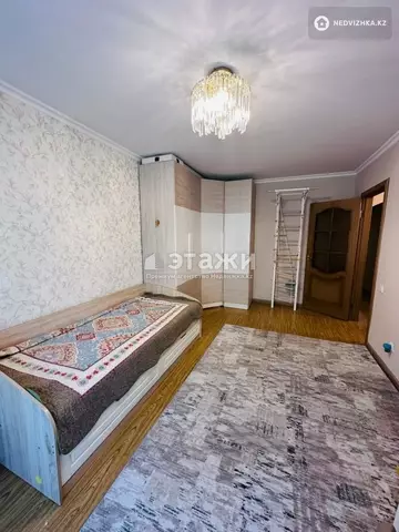 4-комнатная квартира, этаж 5 из 5, 74 м²