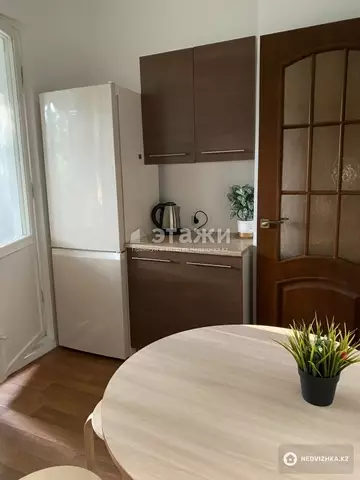1-комнатная квартира, этаж 3 из 5, 40 м²