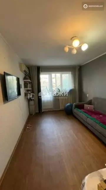 2-комнатная квартира, этаж 3 из 5, 43 м²