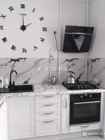 3-комнатная квартира, этаж 4 из 9, 72 м²