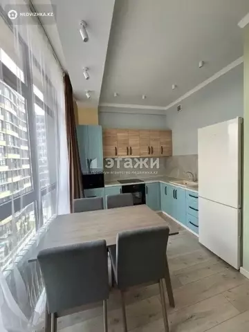 2-комнатная квартира, этаж 7 из 13, 63 м², на длительный срок