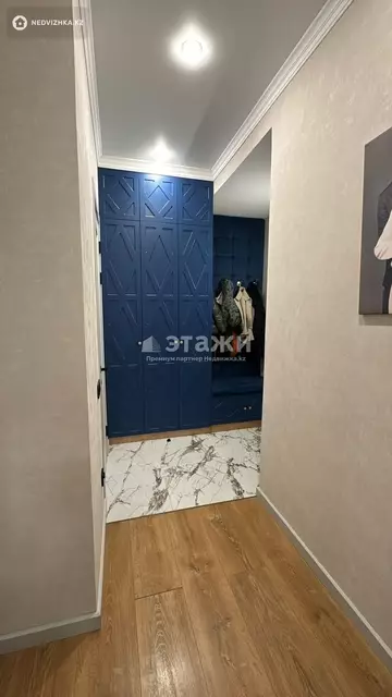 2-комнатная квартира, этаж 3 из 15, 49 м²
