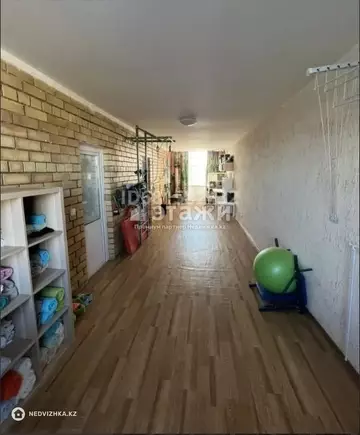 3-комнатная квартира, этаж 9 из 9, 115 м²