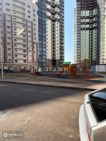 4-комнатная квартира, этаж 4 из 13, 107 м²