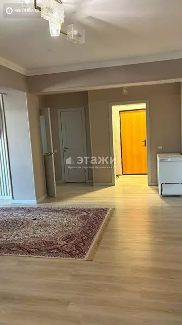4-комнатная квартира, этаж 4 из 13, 107 м²