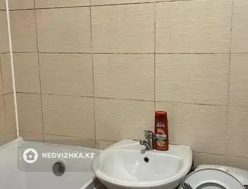 2-комнатная квартира, этаж 1 из 5, 52 м², на длительный срок