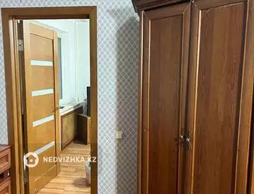 2-комнатная квартира, этаж 1 из 5, 52 м², на длительный срок