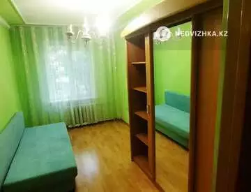 3-комнатная квартира, этаж 2 из 5, 65 м², на длительный срок