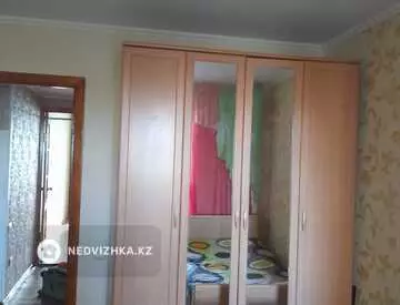 3-комнатная квартира, этаж 6 из 9, 62 м², на длительный срок