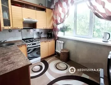 3-комнатная квартира, этаж 3 из 5, 71 м²